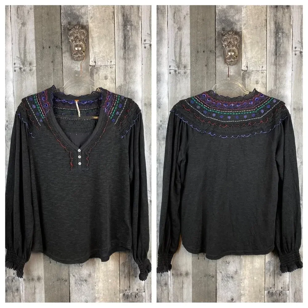 Free People Siesta Fiesta Crochet Top in Black Combo Size XS.